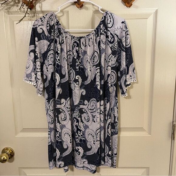 SJS Blue and White Flutter Sleeve Blouse - Picture 6 of 7